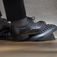 ERGONOMIC AND ADJUSTABLE FOOT SUPPORT