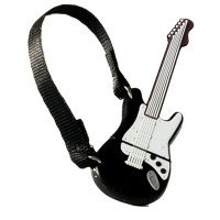 PENDRIVE 32GB TECH ONE TECH GUITARRA BLACK   WHITE USB 2.0 GOMA TEC5138-32...